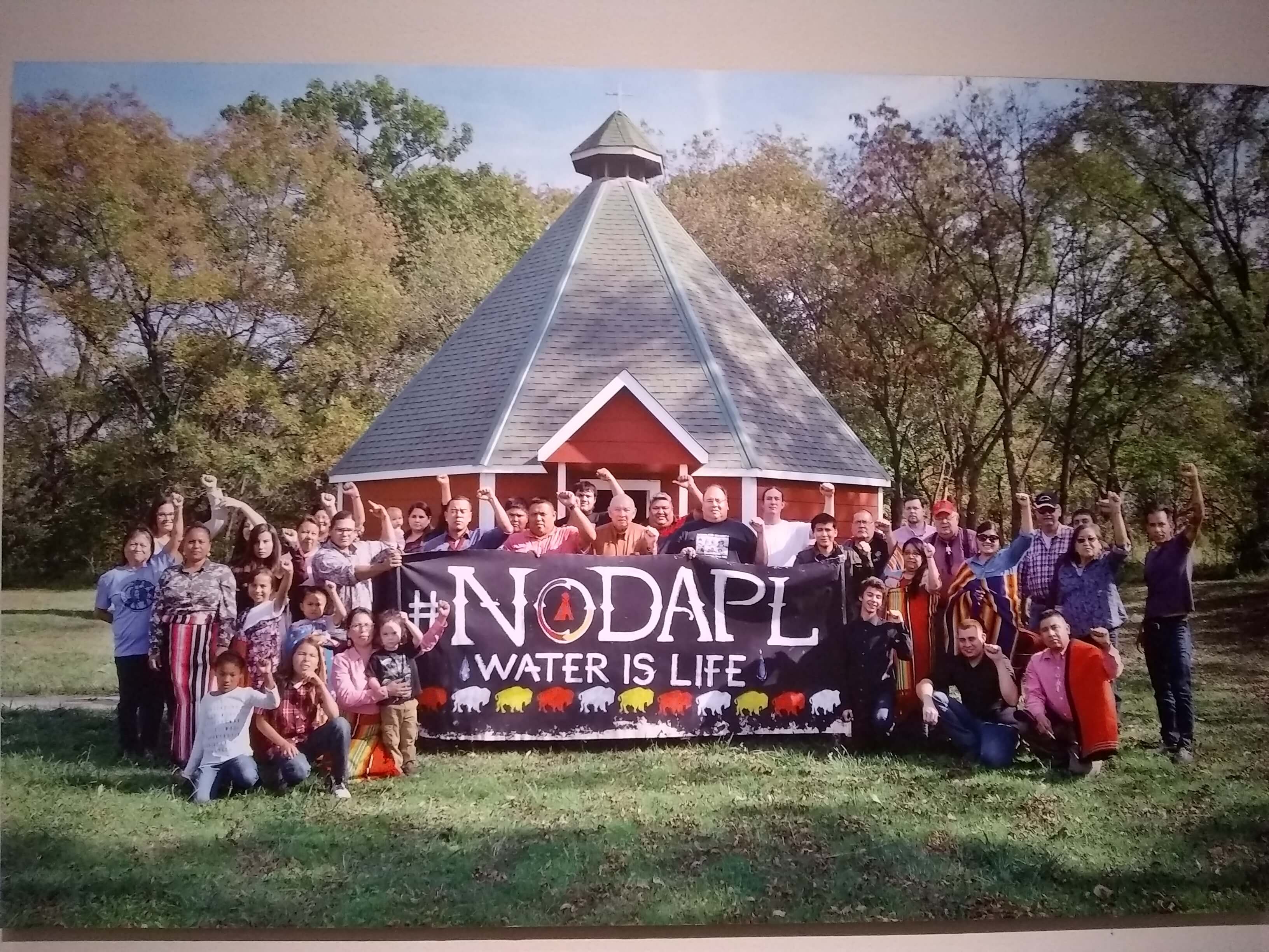 How can we help children learn what it means to live on Native American lands? Use these 9 tips for helping kids learn about the past and present of the peoples whose land they live on.